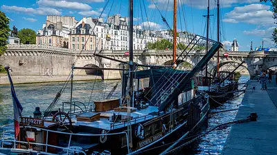 Rotacje kubańskie z hantlami – skuteczny trening barków