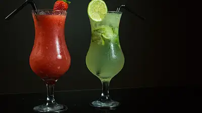 Koktajle energetyczne przed treningiem – przepisy i korzyści