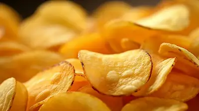 Zdrowe chipsy warzywne – 5 przepisów na domowe przekąski