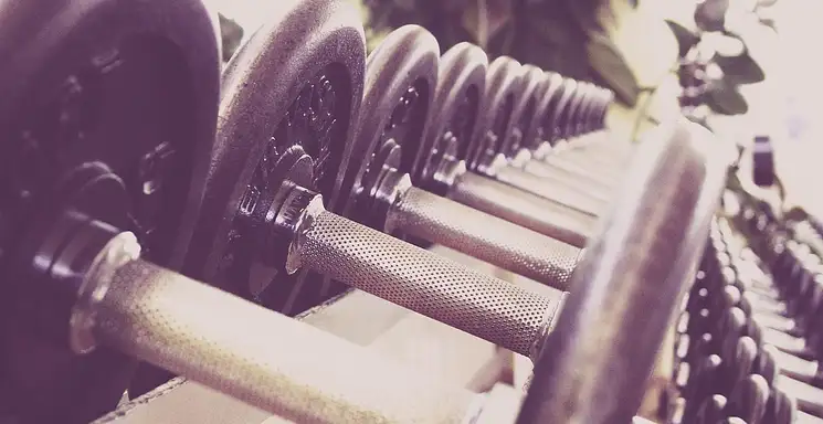 Czy szybka muzyka poprawia efektywność treningu?