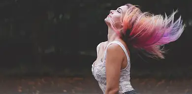 Efekty płukanek do włosów – korzyści i porady