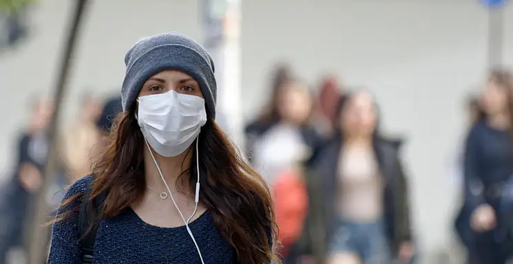 Domowe sposoby na przesuszone włosy