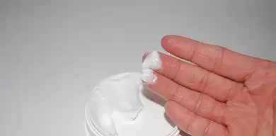 Wypryski na ciele – przyczyny i sposoby radzenia sobie