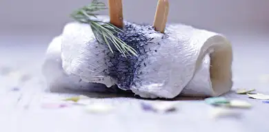 Dlaczego warto jeść śledzie? Korzyści zdrowotne