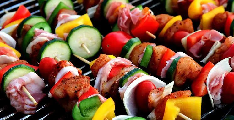 Grill elektryczny do domu i ogrodu – czy warto?